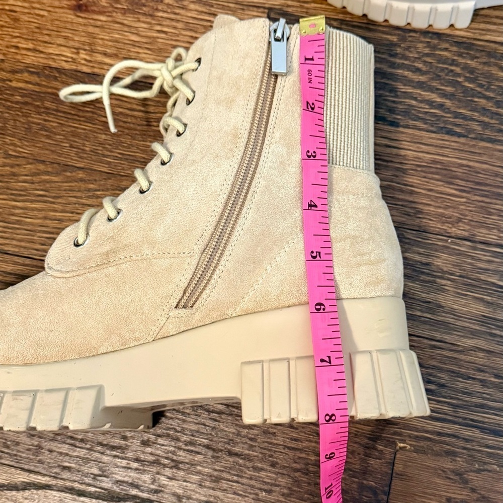 Beige Suede Lace Up Chunky Combat Boots- Size 8.5 - Picture 7 of 7